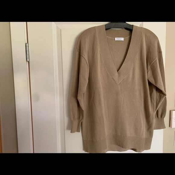 Soft V neck sweater - Picture 3 of 13